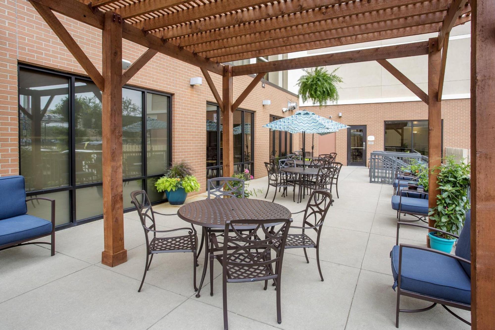 Fairfield Inn & Suites Louisville Downtown Экстерьер фото