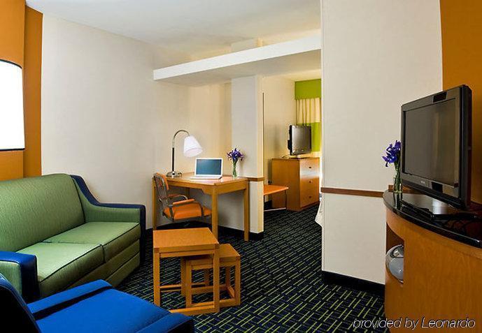 Fairfield Inn & Suites Louisville Downtown Экстерьер фото