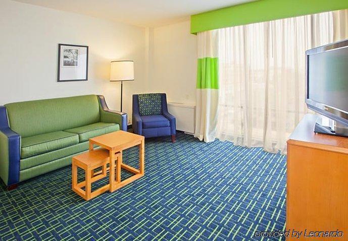 Fairfield Inn & Suites Louisville Downtown Экстерьер фото